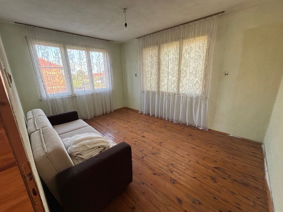 Продава се Къща в с. Звъничево, Област Пазарджик - 180 кв.м за 528 €/кв.м - Снимка #12