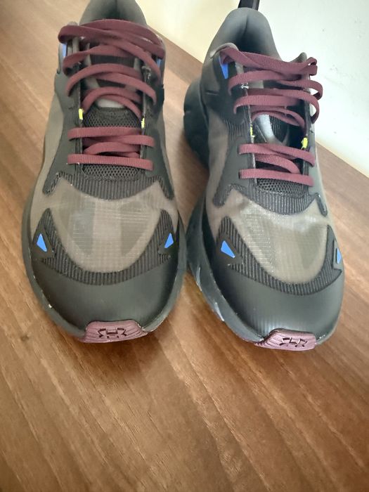 Adidasi under armour , 43