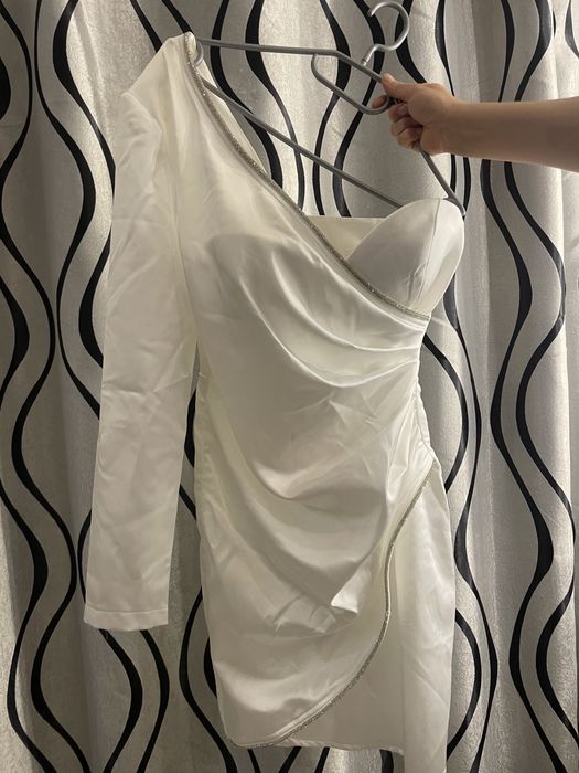 Rochie albă de seara