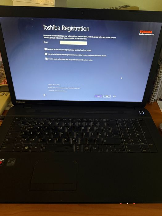 Лаптоп Toshiba Satellite C 70 D - A - 11 E