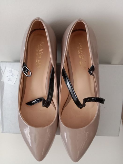 Продам туфли женские.