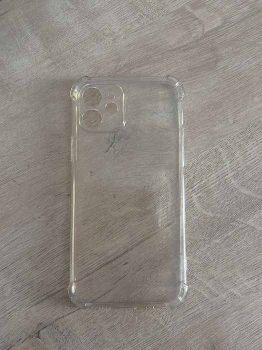 Продам чехлы на 12 айфон
