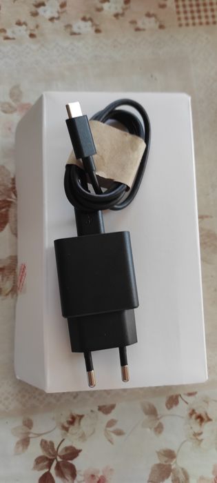 Нов телефон TCL 40 SE