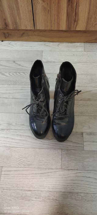 Обувь для ребёнка и для женщины