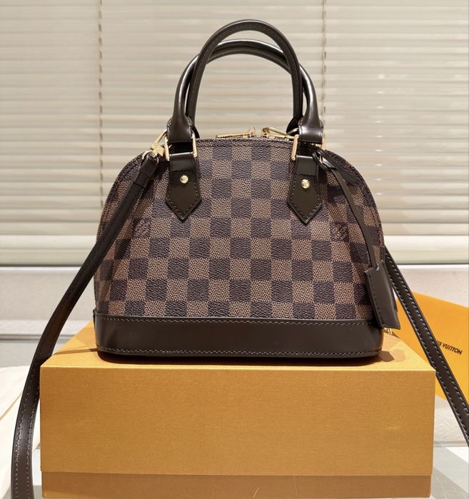 Vand geanta Louis Vuitton Alma BB
