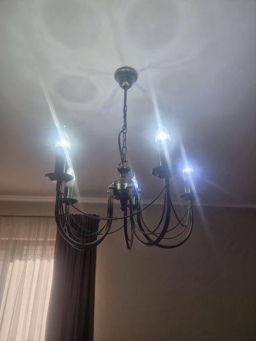 Candelabru/lustra