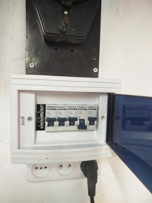 Продам гараж 27 кв