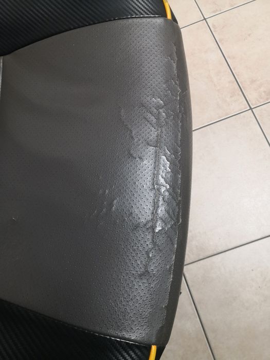 Стол за офис геймърски стол