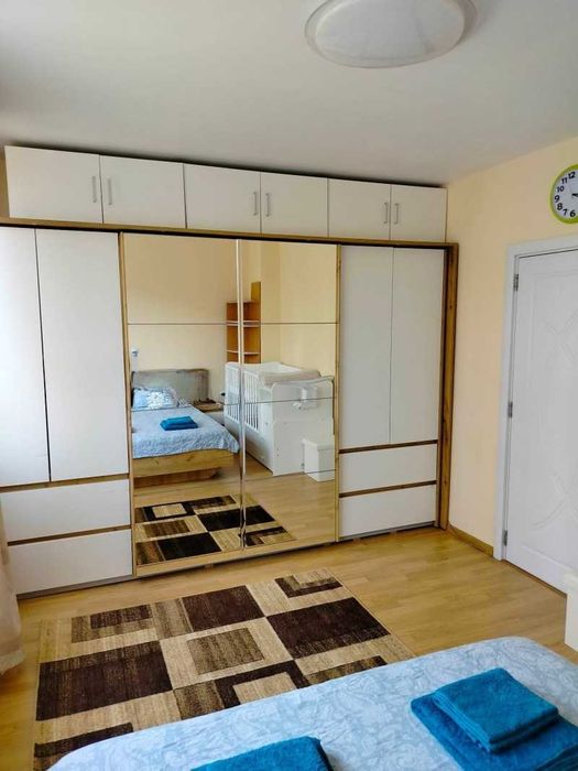 Дава се под наем Тристаен апартамент в София, Изток - 84 кв.м за 887.4 € - Снимка #6