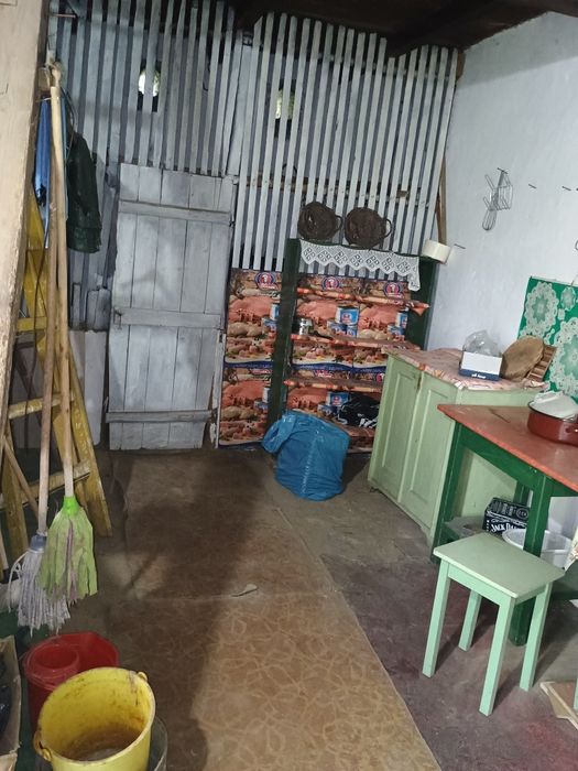 Vând casā in Crestur