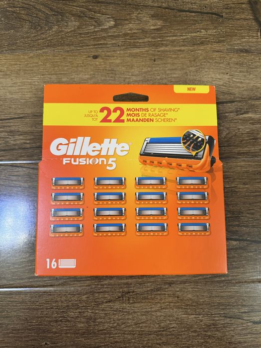 Set 16 rezerve Gillette Fusion 5 noi originale sigilate