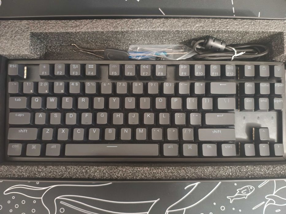 Tastatura Keychron K8