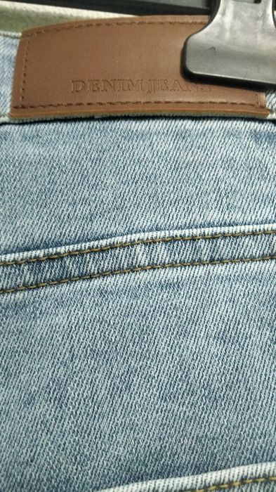 Джинсы женские стильные