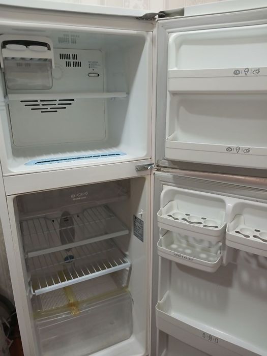 Холодилник             LG