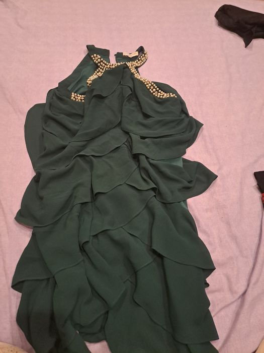 Различни дамски рокли