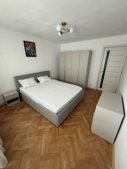 Apartament 3 camere renovat, mobilat modern | Valea Roșie