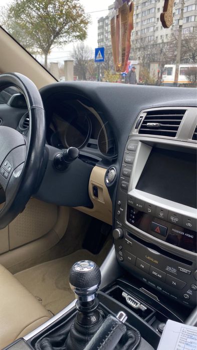 Vand Lexus is220d