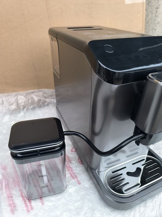 Кафе автомат Taurus Accento Latte 20 бара , сензорен дисплей