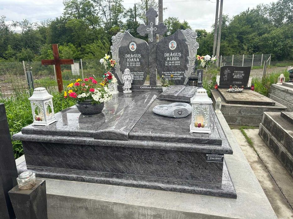 Cruci Funerare din Granit negru Bistrita