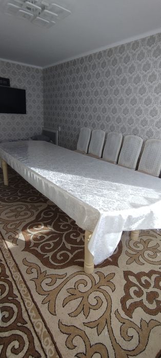 Продам стол гостиной