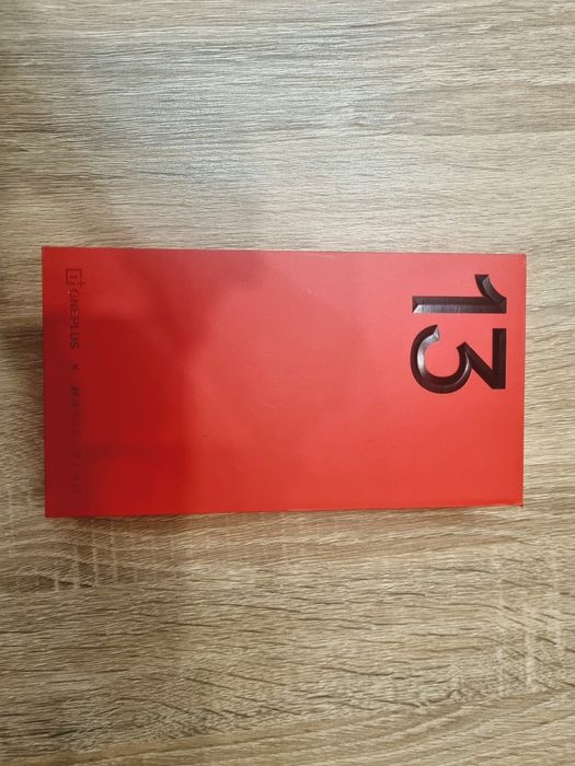 OnePlus 13 - Перфектен 512GB, 16 RAM