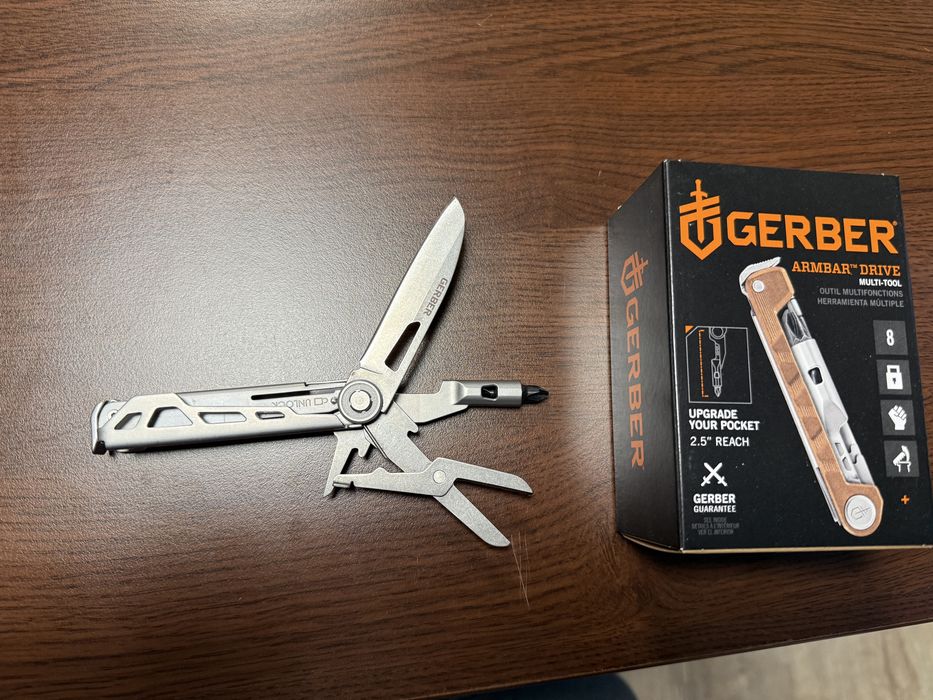 Gerber ARMBAR Multi-tool