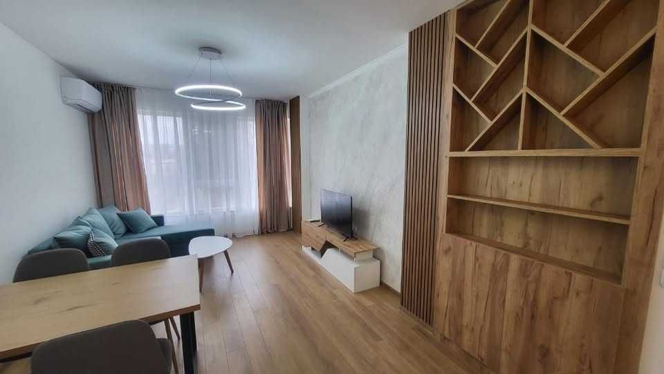 Продава се Двустаен апартамент в София, Красно село - 70 кв.м за 1193 €/кв.м - Снимка #1