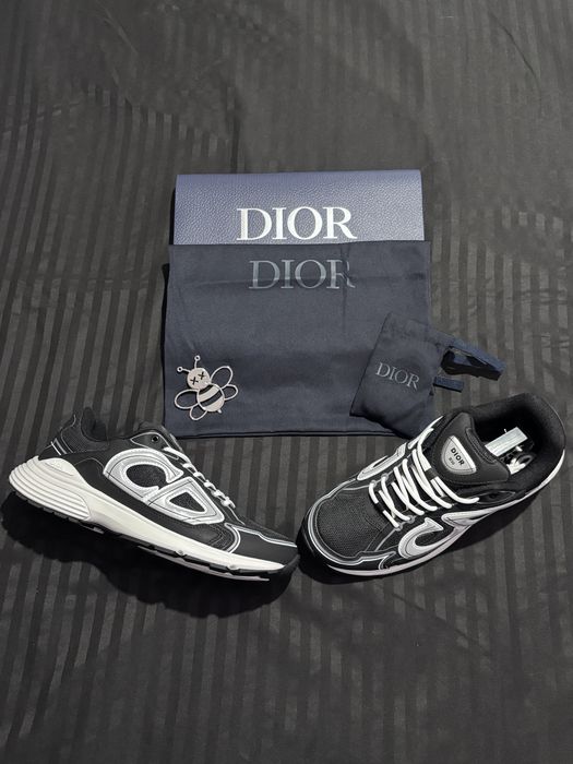 Dior B30 Black & White