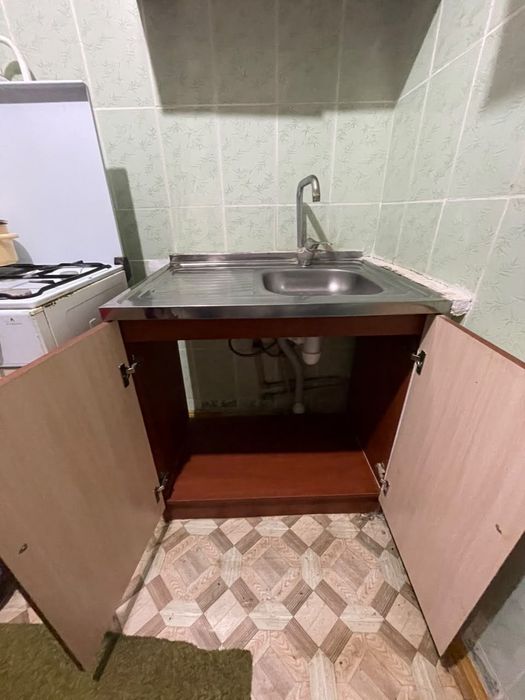 Тумба с мойкой б/у