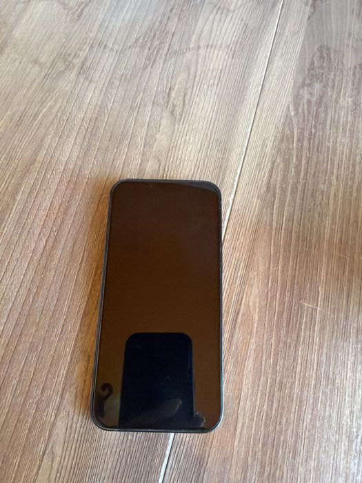 Продам Айфон 14 с коробкой