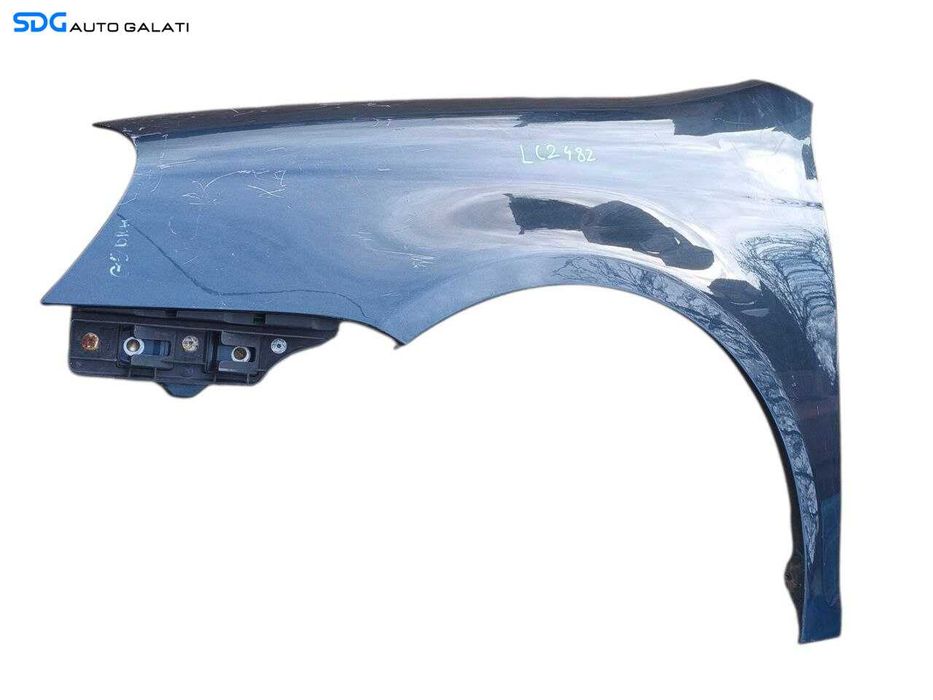 Aripa Stanga Fata Culoare Albastru LC5F Volkswagen Golf 5 Combi Break 2004 - 2008 (Inceput de rugina) [LC2482]