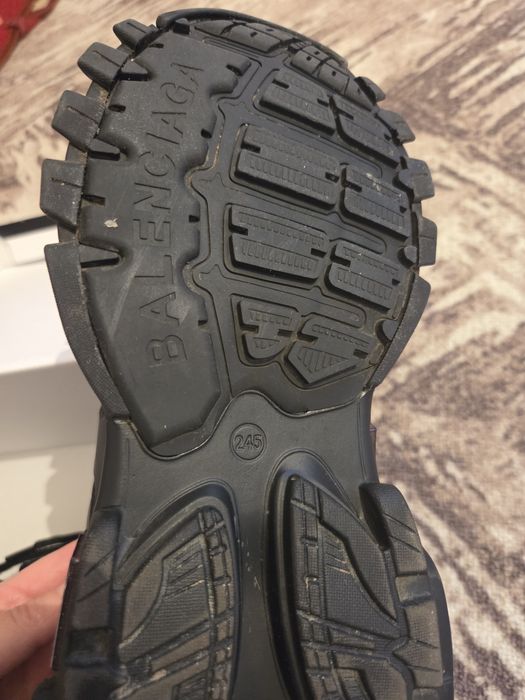 Продам кроссовки Balenciaga track 39 размер