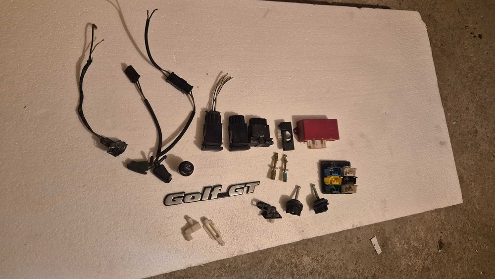 Продавам части за Голф 3 1.8  90