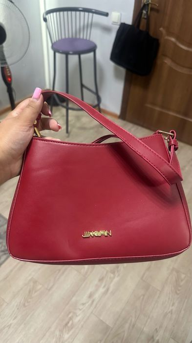 Сумки по 3000 каждая