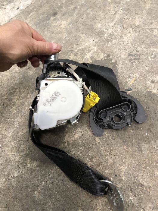 Преден десен ,ляв колан Пасат б6,б7 Passat b6,b7 до 2015г