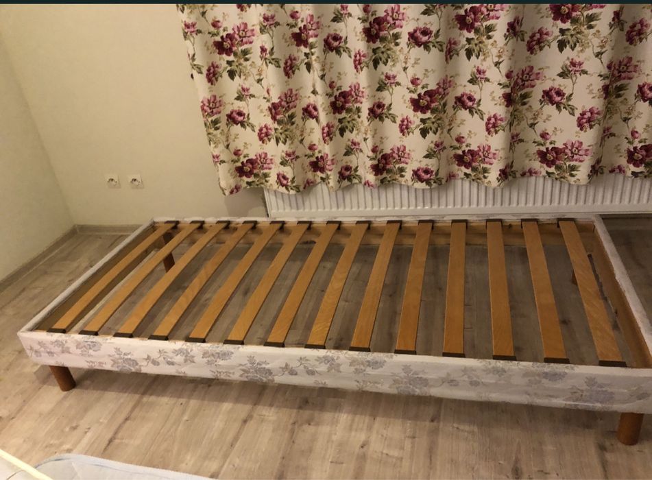 Pat de o persoană cu saltea