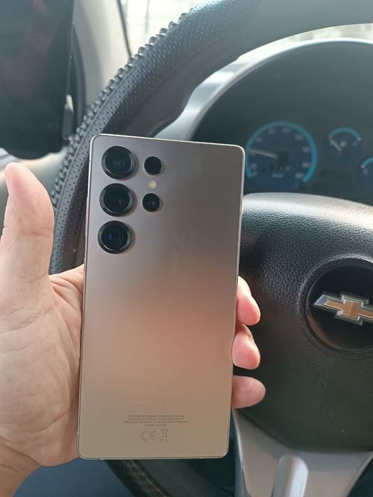 Продаётся Samsung S 25 Ultra 12/256