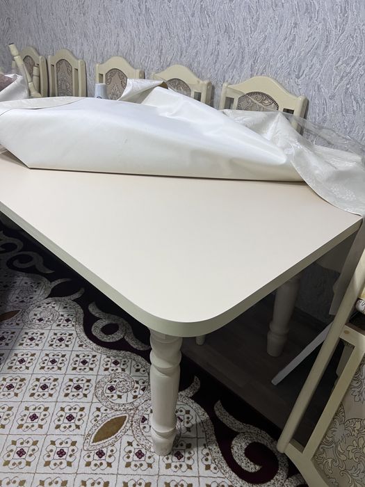 Стол, стулья