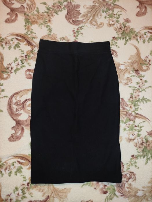 Классическая черная юбка