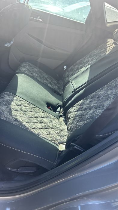 Продам чехлы на туксон хюндай