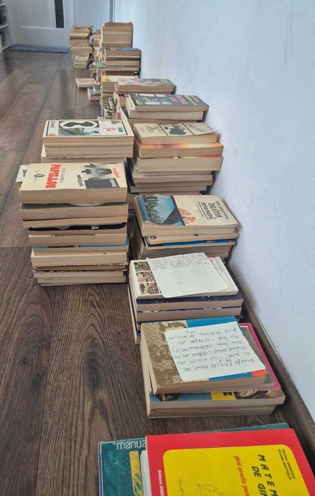 Carti vechi anii 50-90 (biblioteca)