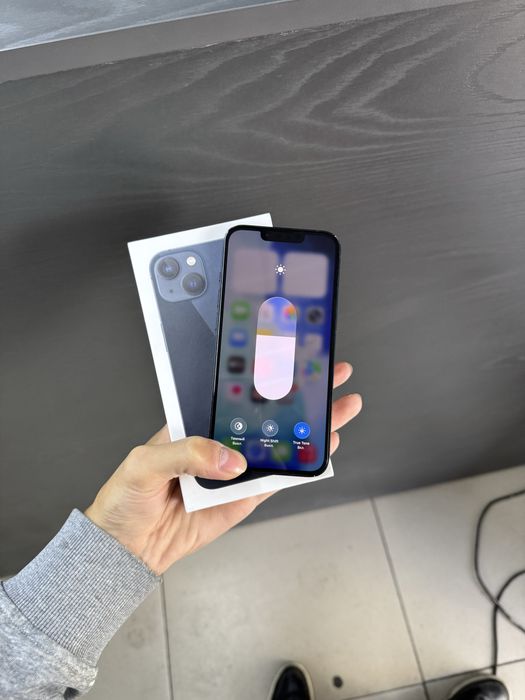Продам Айфон 13 128gb 77%