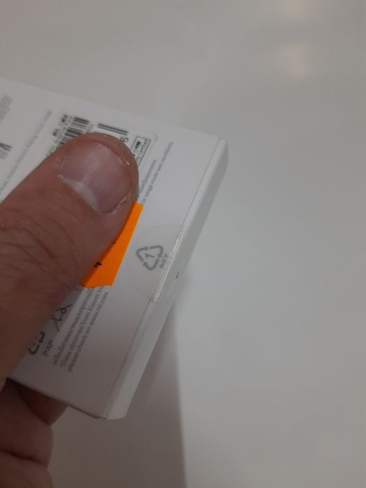Xiaomi Smart Band 8 – NOUĂ, SIGILATĂ în cutie (Ideală pentru cadou)