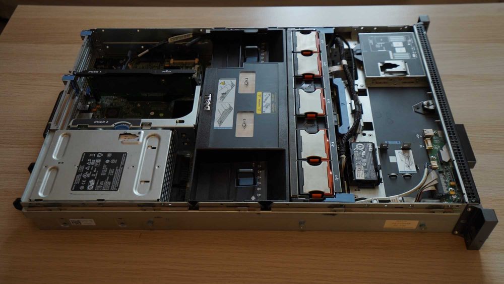 Сървър: Dell  PowerEdge R710