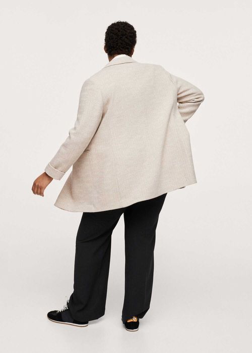 Палто с контрастни копчета