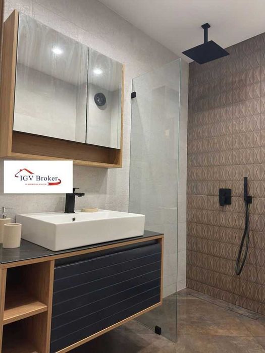 Продава се Двустаен апартамент в София, Малинова долина - 85 кв.м за 1968 €/кв.м - Снимка #12