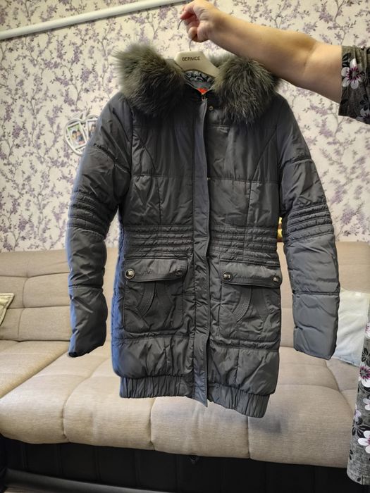 Продам удлинённую куртку.