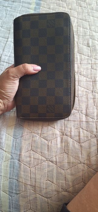 Llouis Vuitton портфейл