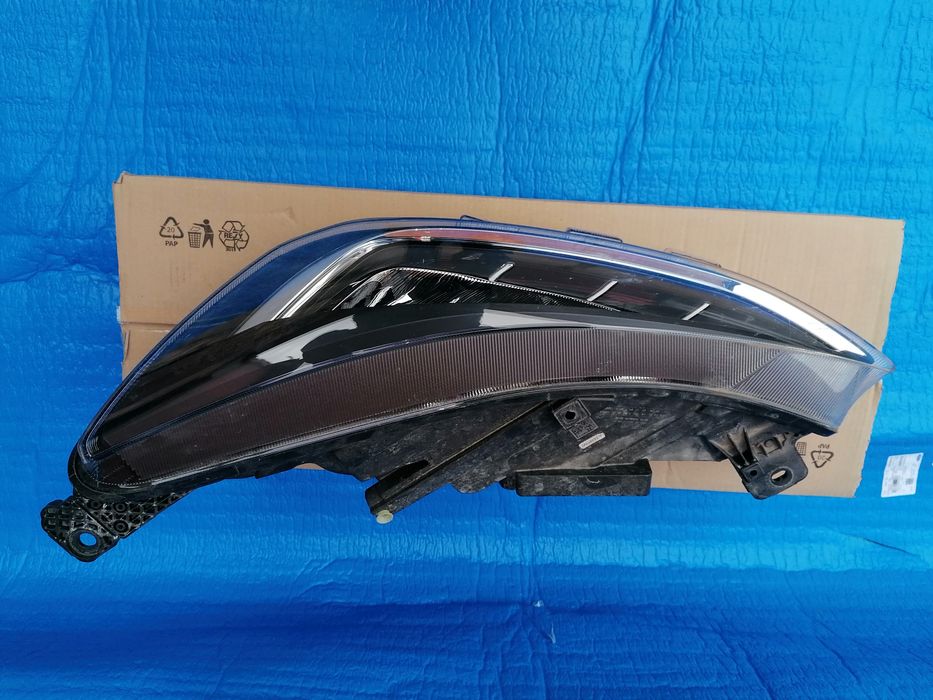 Far  stânga Ford Focus  2022 full led