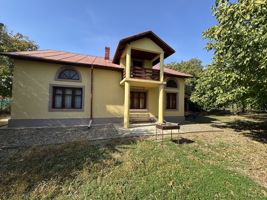 Casă 200 mp P+M cu teren de 2.000 mp – Oraș Pogoanele, jud. Buzău